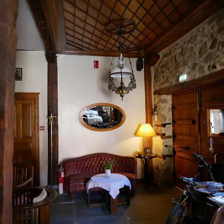 Oikia Alexandrou Traditional
