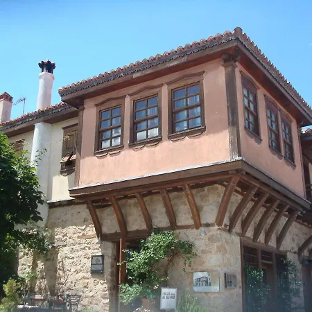 Oikia Alexandrou Traditional أرنايا