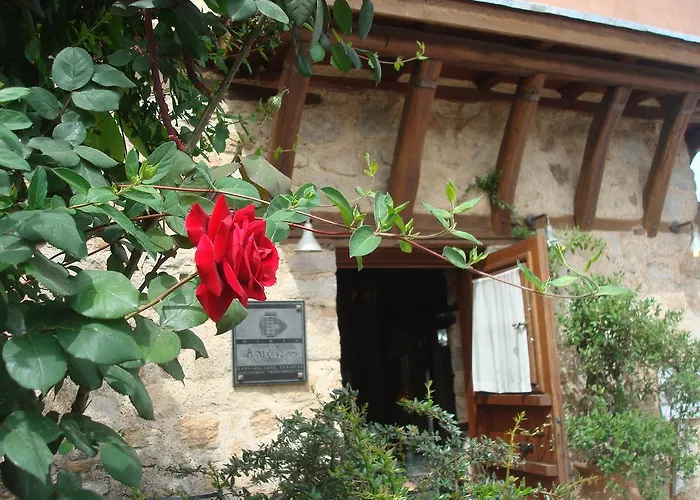 Oikia Alexandrou Traditional أرنايا