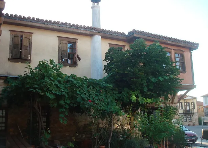 Oikia Alexandrou Traditional
